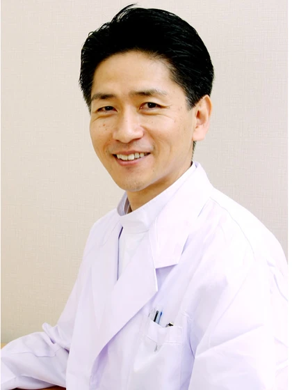 院長 院長 名本 真章の写真