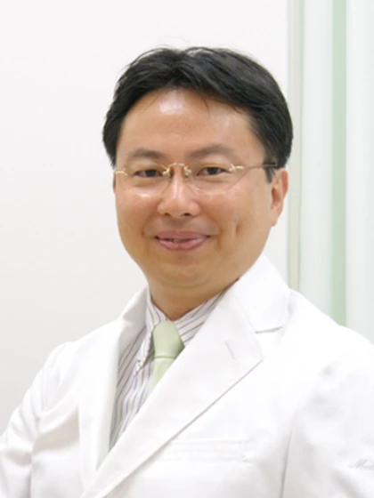 院長 院長・医学博士 深井 健一の写真