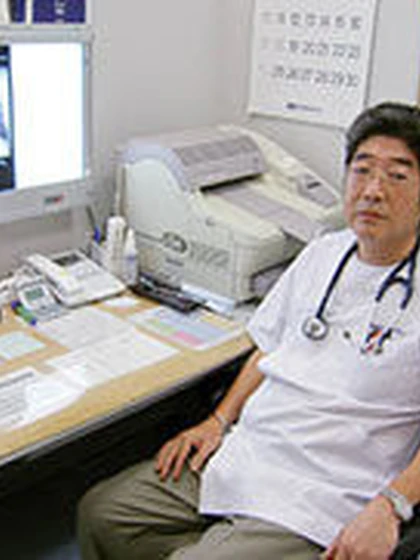 院長 医学博士 香取 利一の写真