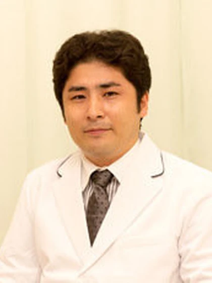院長 医学博士 篠塚 成順の写真