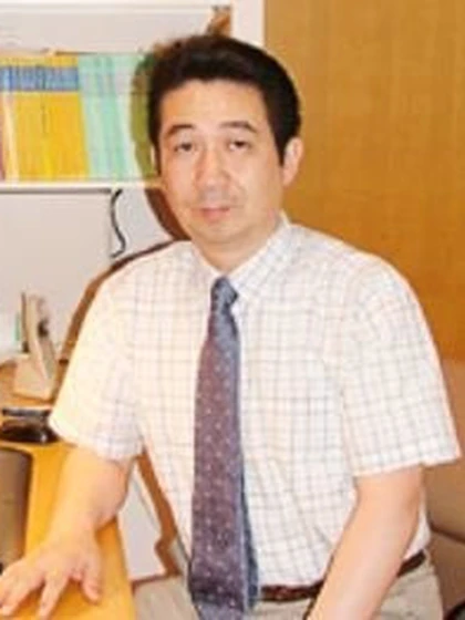 院長 秦 毅の写真