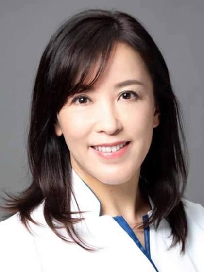 院長 院長・矯正歯科・審美歯科担当 奥村 令子の写真