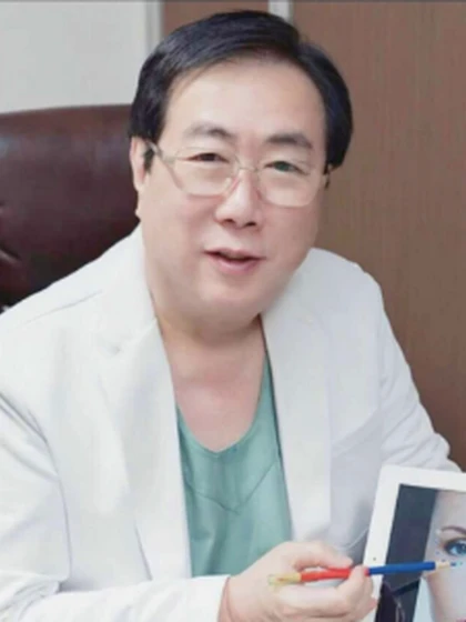 院長 院長 曽 亮文の写真