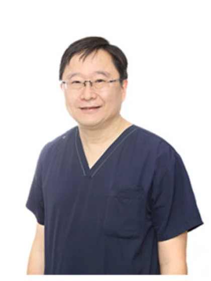 副院長 本郷 卓の写真