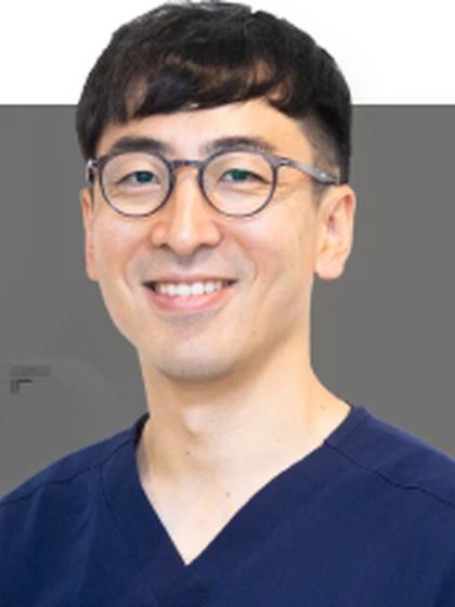 院長 院長 石上 貴之の写真