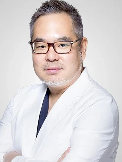 院長 総括院長 寺西 宏王の写真
