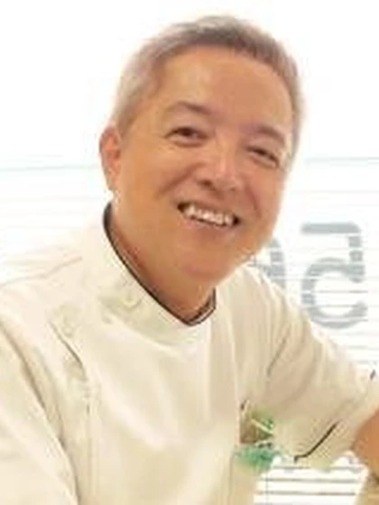 院長 歯科医学博士 久保 秀二の写真