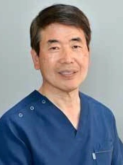 院長 歯学博士 篠倉 均の写真