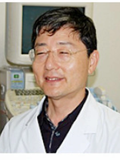院長 医学博士 西村 庸夫の写真