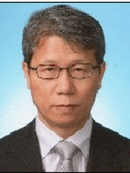 院長 医学博士 李 源台の写真