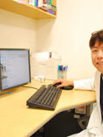 院長 医学博士 中里 稔の写真