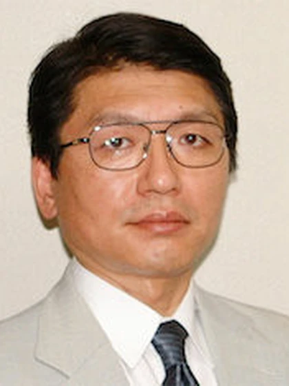 院長 歯学博士 渡辺 八十夫の写真
