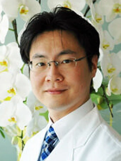 院長 歯学博士 角野 晃大の写真