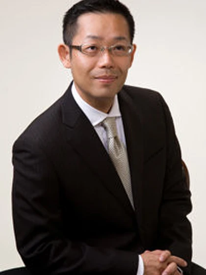院長 医学博士 上領 勝の写真