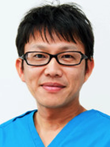 院長 歯学博士 鈴木 基の写真