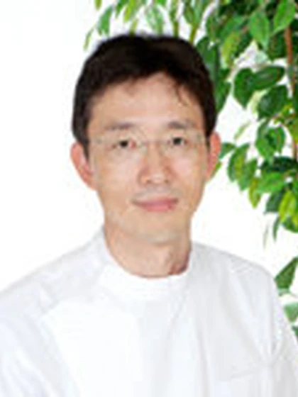 院長 梅影 秀史の写真