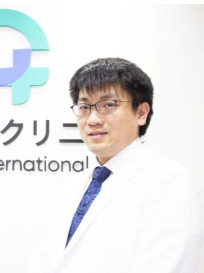 院長 医学博士 徳本 信介の写真