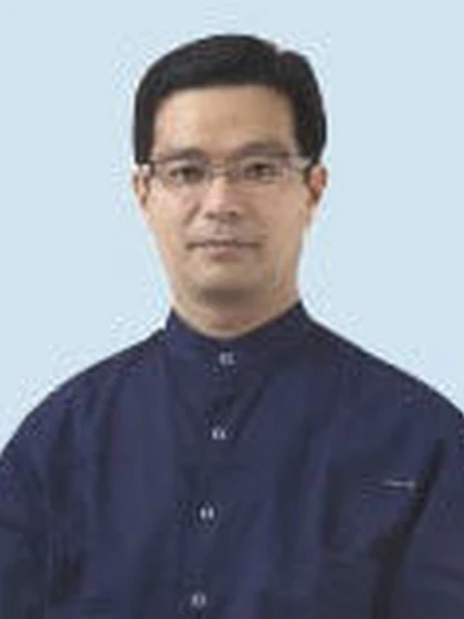 院長 歯学博士 冨山 雅史の写真