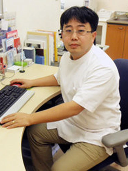 院長 岡本 一仁の写真