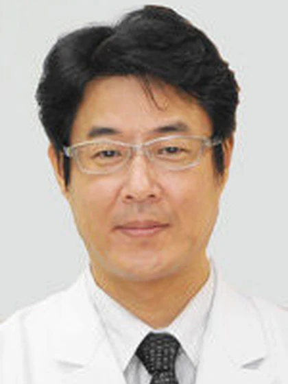 院長 医学博士 足立 格郁の写真