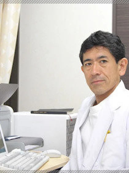 院長 医学博士 室井 忠樹の写真