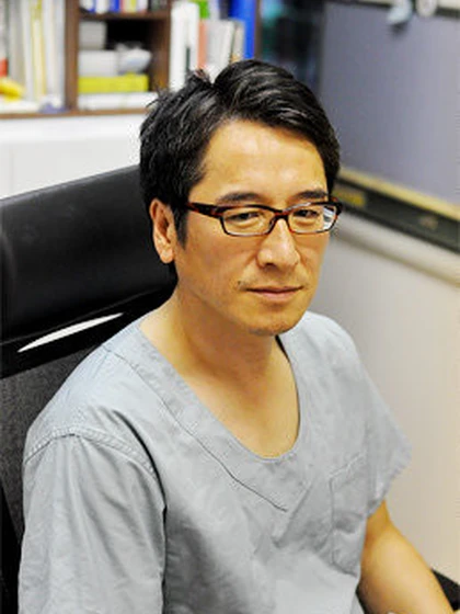 院長 医学博士 里井 重仁の写真