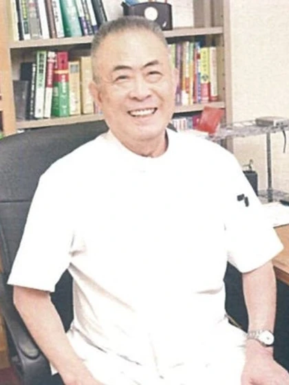 院長 医学博士 近 祐弘の写真