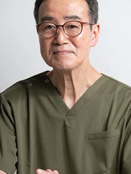 歯科医師 深山治久の写真