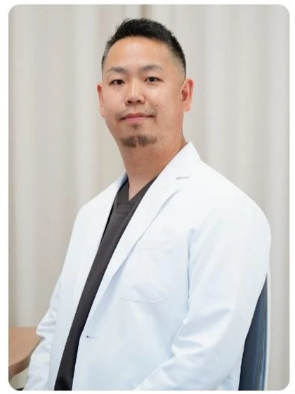 院長 岡﨑 祐樹の写真