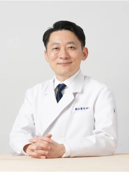 院長 院長 新井 貴之の写真