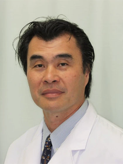 院長 医学博士 崎浜 教之の写真