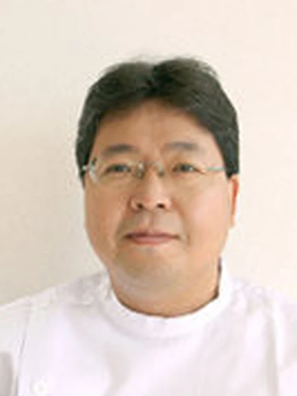 院長 医学博士 新保 俊光の写真