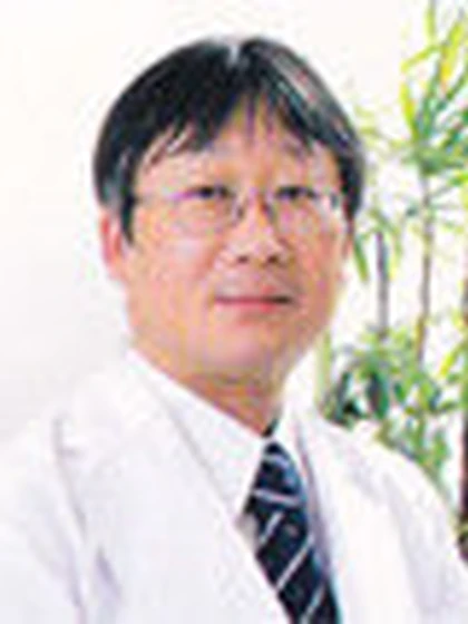 院長 医学博士 難波 一弘の写真