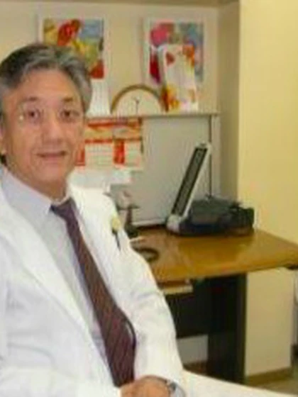 院長 医学博士 渡辺 静彦の写真
