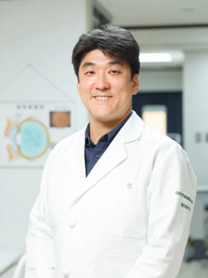 院長 眼科医師 緒方 雅郎の写真