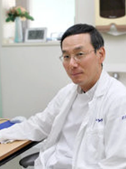 院長 医学博士 高林 司の写真