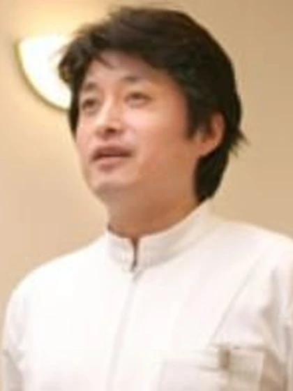 院長 医学博士 長谷川 隆哉の写真