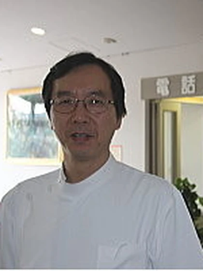 院長 岡部 仁の写真