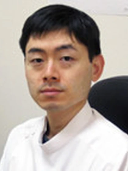 院長 医学博士 八木 覚の写真