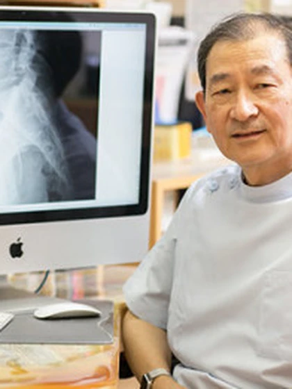 院長 明石 敏男の写真
