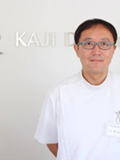 院長 医学博士 加治 賢三の写真