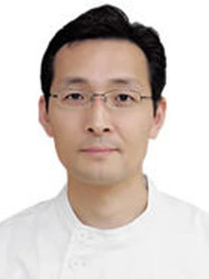 院長 医学博士 市川 千秋の写真