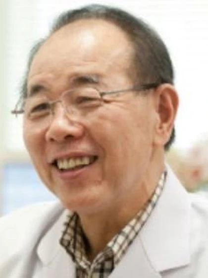 院長 医学博士 服部 専英の写真