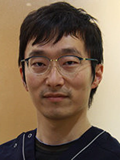 院長 歯学博士 新名主 耕平の写真