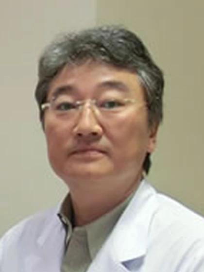 院長 医学博士院長 西原 哲浩の写真