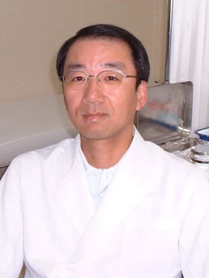院長 岡井 秀行の写真