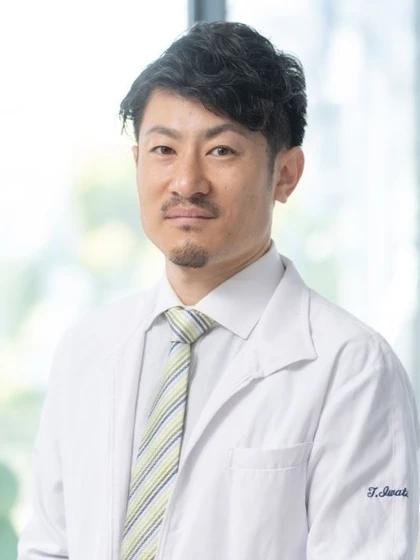 院長 岩津 友大の写真