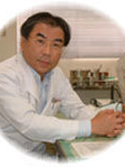 院長 医学博士号 渡辺 薫の写真