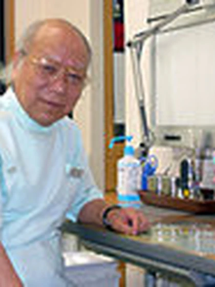 医学博士 塩島 約書亜の写真