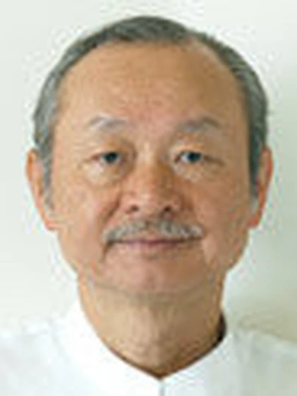 院長 理事長・院長・医学博士 丘 松壽の写真
